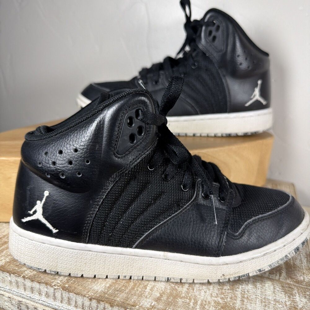 Nike Air Jordan Deca Fly Black GS 828237-010 Size 6Y Women’s 7.5